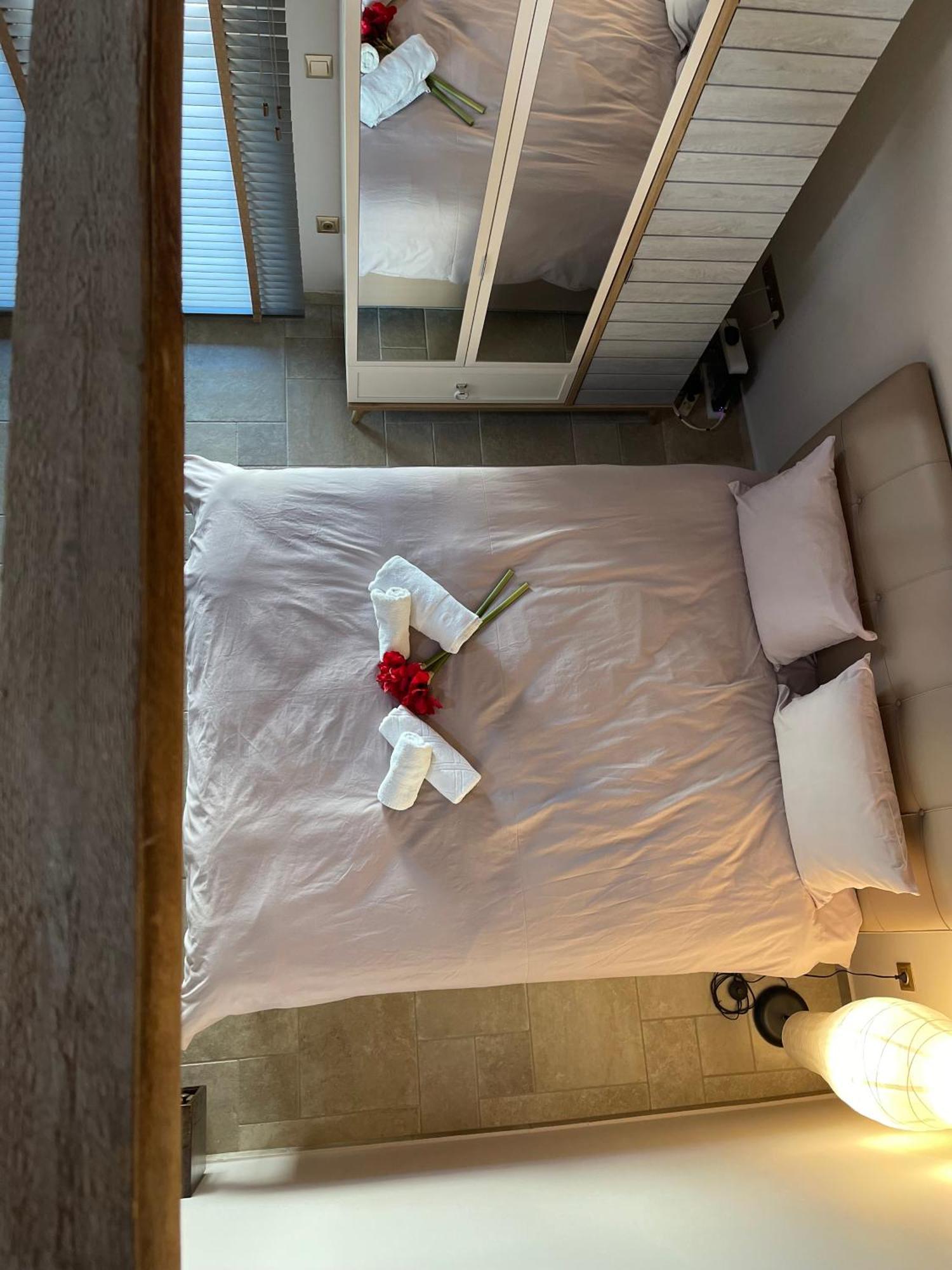 Estia Alternative Apartment 드라마 외부 사진